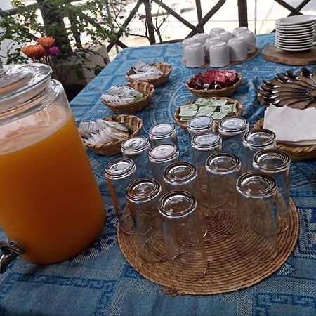 Mio Tulum Hotel Boutique Buitenkant foto A typical breakfast in Morocco